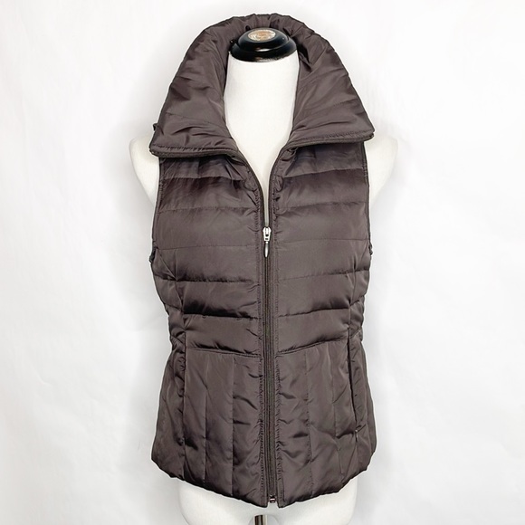 Kenneth Cole Reaction Plum Puffer Vest (M) - Picture 2 of 8